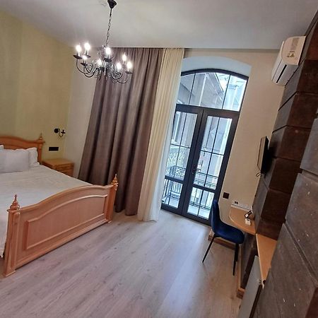 Old Avenue Hotel Gyumri Bagian luar foto