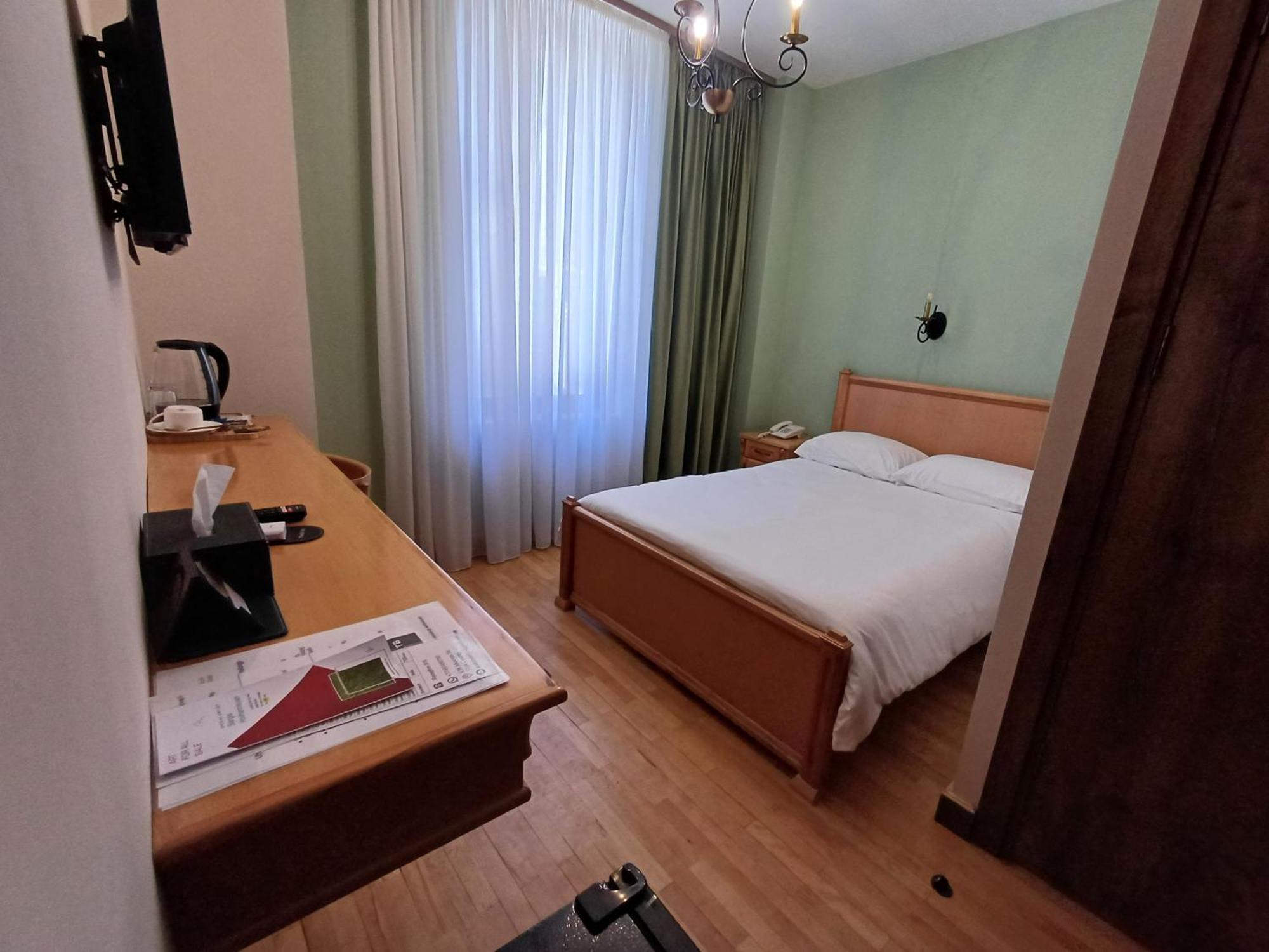 Old Avenue Hotel Gyumri Bagian luar foto