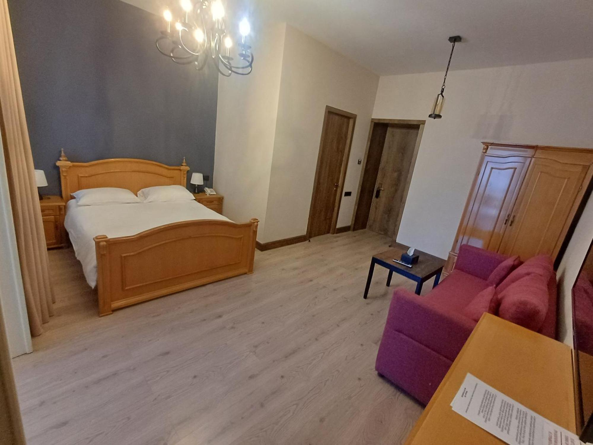 Old Avenue Hotel Gyumri Bagian luar foto